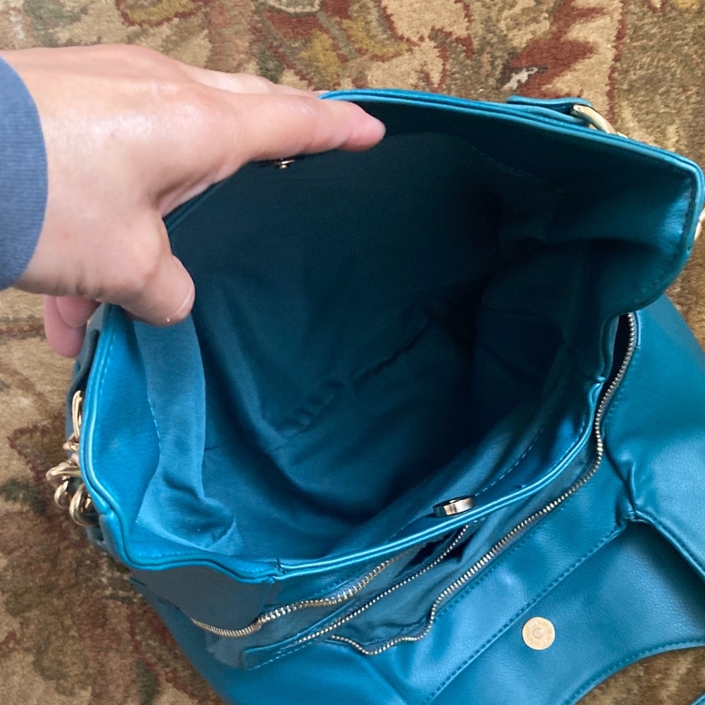 Bebe Colette Emerald triple entry Hobo Chain-Accent Shoulder Bag 😍 - Picture 7 of 8